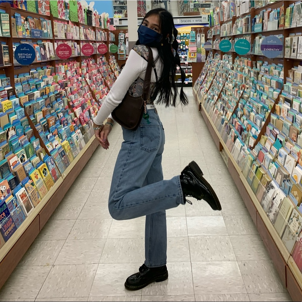 Meet your Posher, Sibel